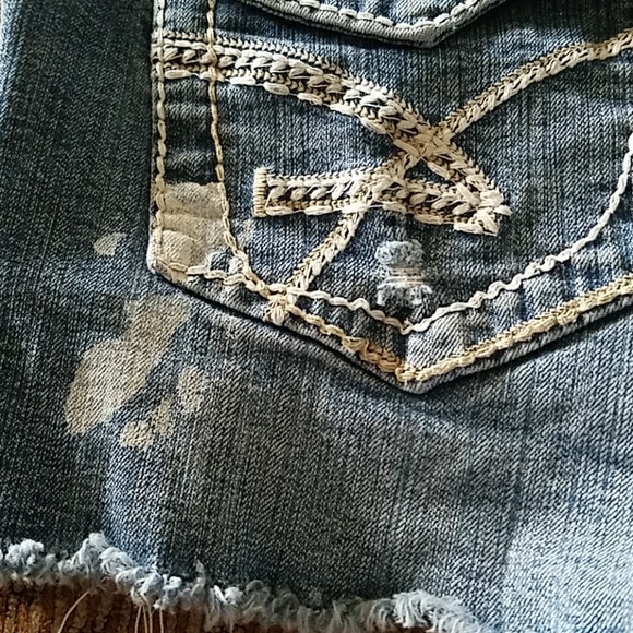 Jean Shorts - Picture 3 of 4
